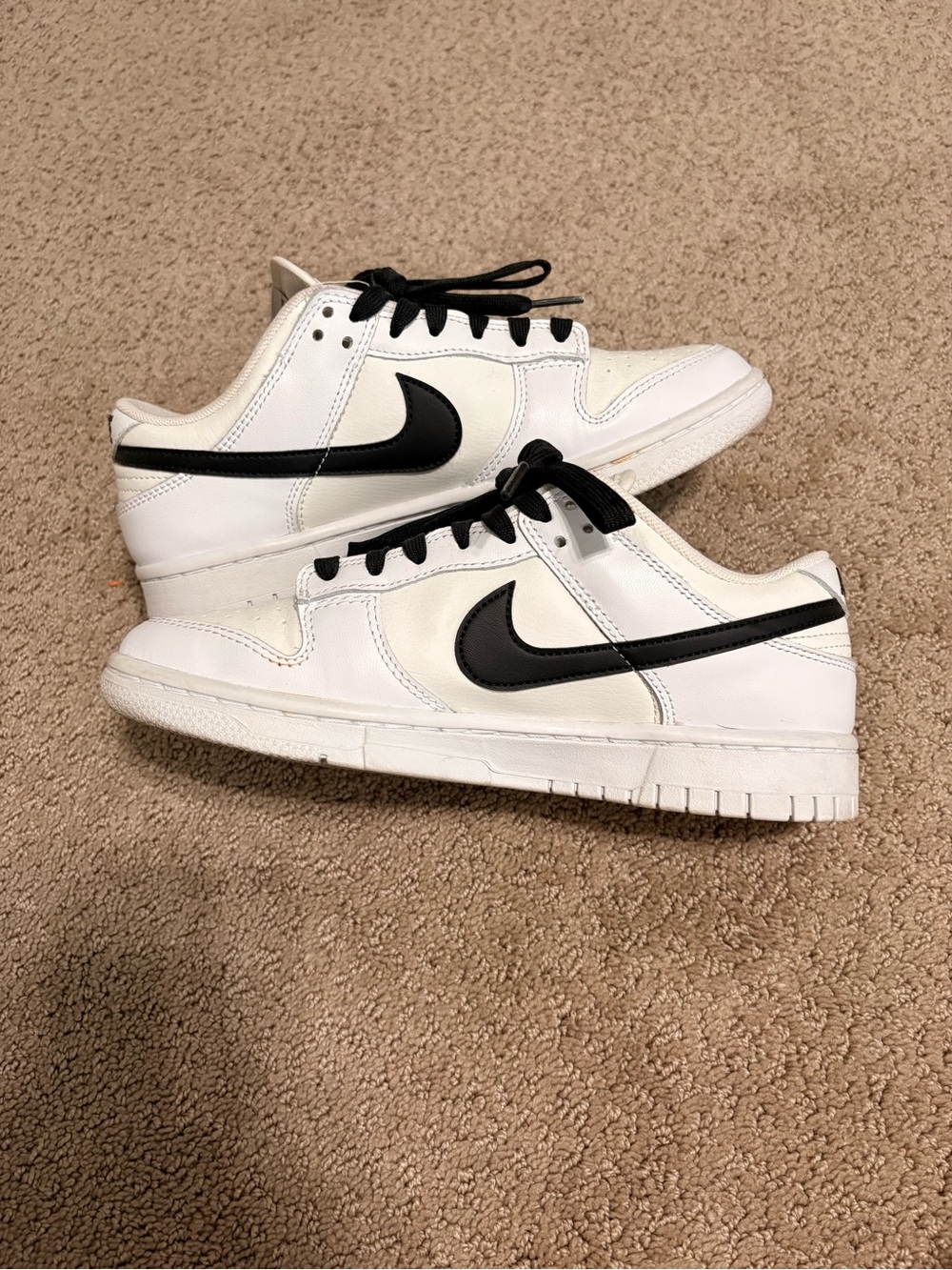 Nike Dunk Low ‘Reverse Panda’ - Picture 2 of 5